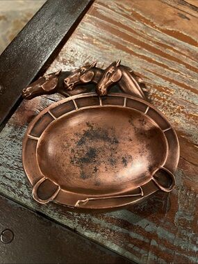 Vintage Jennings Brothers Copper Ashtray Horses Crop JB1371